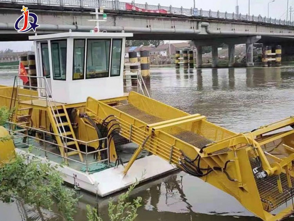 水域清漂船